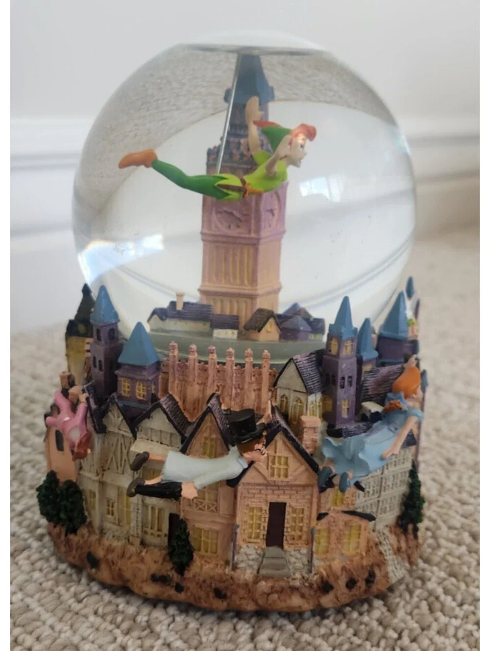 Disney Peter Pan Snowglobe 